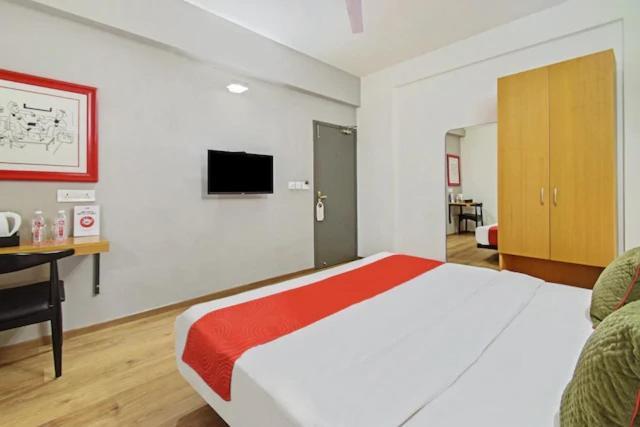 Kanak Beacon Hotel - Ashram Road أحمد أباد المظهر الخارجي الصورة